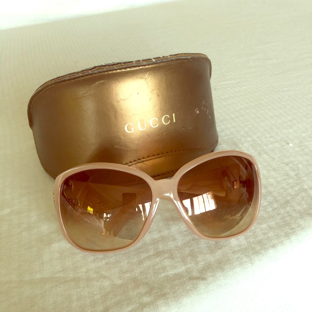 Gucci Pink Gradient Lens Oversized Sunglasses